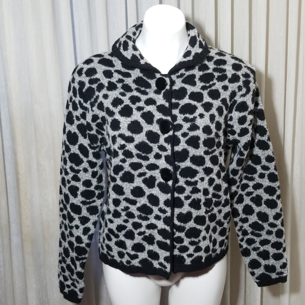 Victoria Lynn Black Giraffe Cardigan Jacket👚